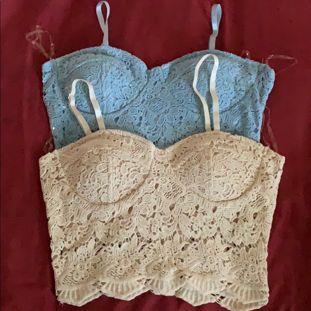 ⭐️3/$25 Lace crop top bustier